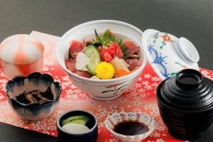 まぐろ丼